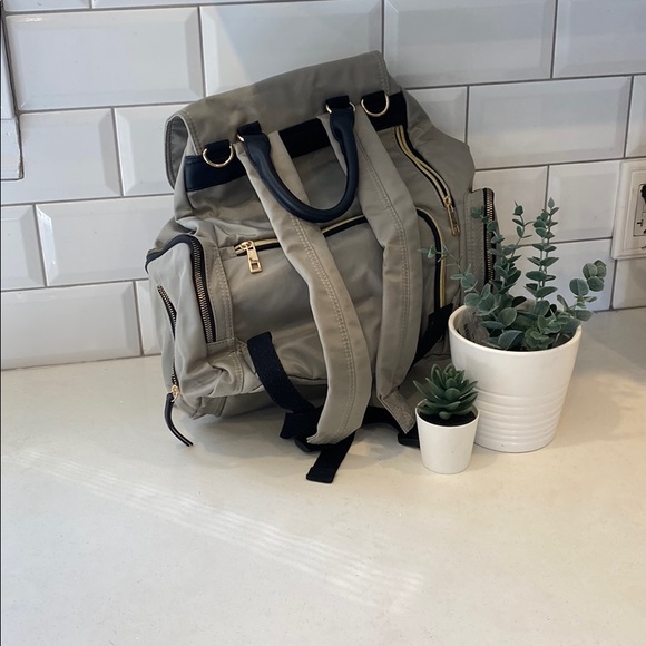 Baby back pack - Picture 2 of 2